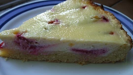 Smetanovo-švestkový koláč