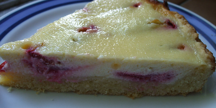Smetanovo-švestkový koláč