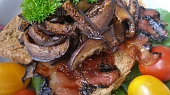 Syrovinky na toastu či hlíva na chlebu
