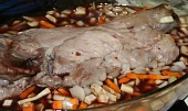 Vepřové ocásky pečené v kolalokově limonádě