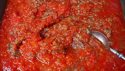 Ajvar, pomletá směs před dušením