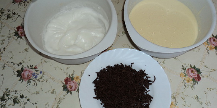 Čokovafle (Ušlehaný snih, čokoláda a vymíchané těsto)