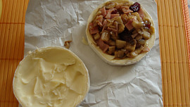 Hermelín s žampionovo-brusinkovou náplní