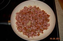 orestovaná cibulka + párek