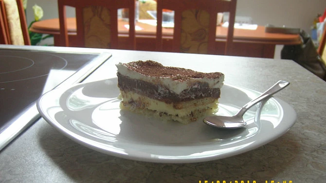 Kinder bueno řezy