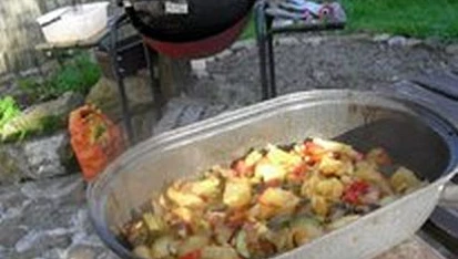 Kuřecí grilík s barevným pekáčkem