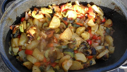 Kuřecí grilík s barevným pekáčkem