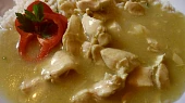 Kuřecí nudličky s cibulí na kari
