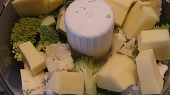 Kuřecí roládky s brokolicovou náplní