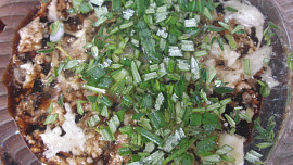 Marinovaný králík s dýňovým zelím