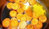Polévka z oranžové dýně