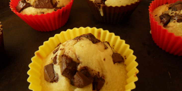 Recept na rychlé muffiny s kousky čokolády (povedly se =))