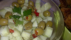 Smažená krůtí prsíčka s pikantní okurkovou salsou