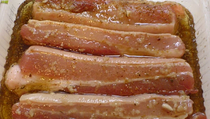 Smažený vepřový bůček s bramborovou kaší
