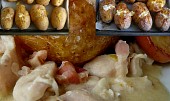 Tymiánové kuřecí nudličky v pečené bramboře