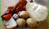 Uzená kuřecí stehna v kapustě, část použitých potravin
