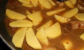 Vorařský guláš z Povltaví (přihodíme brambory)