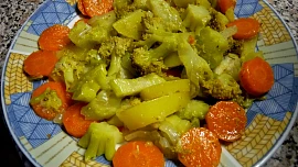 Brokolice brambory, mrkev - v páře a  rychlovka neskutečně dobrá