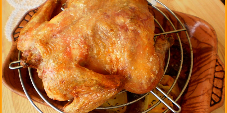 Grilované kuře bez grilu (k hotovému kuřeti se hodí pečivo,bramborový salát…)