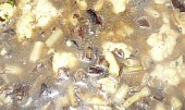 Houbovo - fazolková polévka se sýrovými nočky
