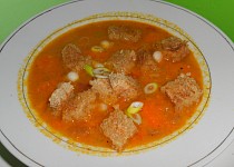 Hřejivá polévka z červené čočky