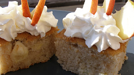 Hrnková kokosovna s jablky