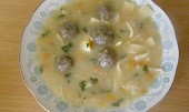 Kaldounová polévka (králičí kaldoun s játrovými knedlíčky a sirokými nudlemi)