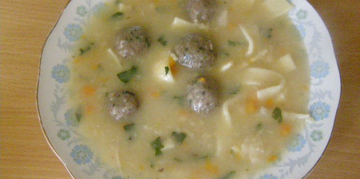Kaldounová polévka (králičí kaldoun s játrovými knedlíčky a sirokými…)