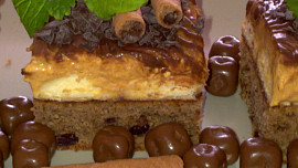 Kávové řezy s kokosovo - karamelovým krémem