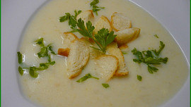 Kedlubnová nebo květáková mléčná polévka