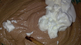 Křehký čokoládový  moučník