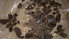 Křehký čokoládový  moučník