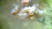 Květáková polévka s uzeným masem a flíčkama