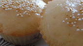 Malinové muffiny s citronovou polevou
