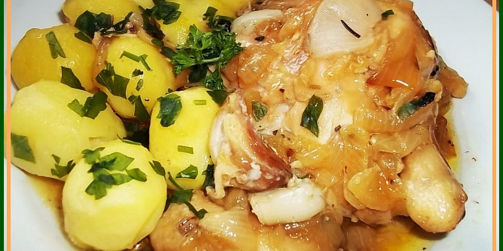 Máslové kuřátko na česneku, cibuli a rozmarýnu (Dobrou chuť!)