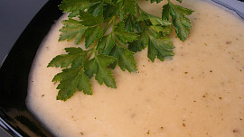 Polévka z pečených brambor