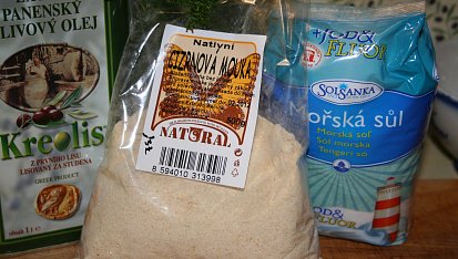Provensálské placky se špenátovým pestem