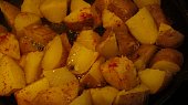 Roštěnka s pepřovou omáčkou a pečenými brambory