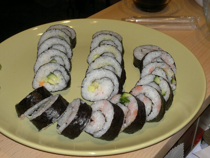 Sushi / Maki a California Rolls