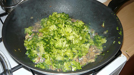 Brokolice se žampiony