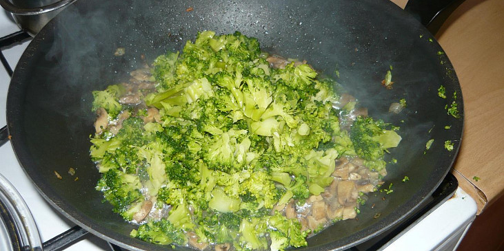 Brokolice se žampiony