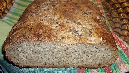 Chlebík s instantním česnekem a kmínem, zakrojte si!
