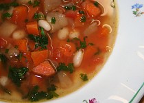Dietní fazolová polévka s celerem - Fassolada me Selino