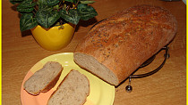 Domácí slunečnicovo-dýňový chleba