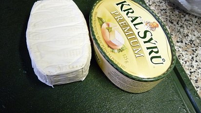 Kefírovka s kedlubnou a se sýrovou vložkou, Sýr