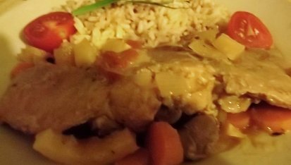 Králík s cibulí, rajčaty, česnekem a mrkví, Králík s cibulí,rajčaty,česnekem a mrkví
