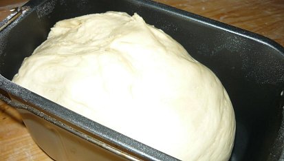 Křehký rohlík, dělala jsem jen z poloviční dávky, ale těsta dost