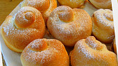 Kynuté muffiny s kakaovým pudinkem (Kynuté muffiny....)