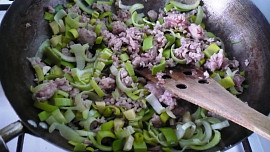 Ma-bo dófu (tofu s mletým masem)