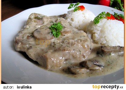 Pečený plátek s houbovo-krémovou omáčkou